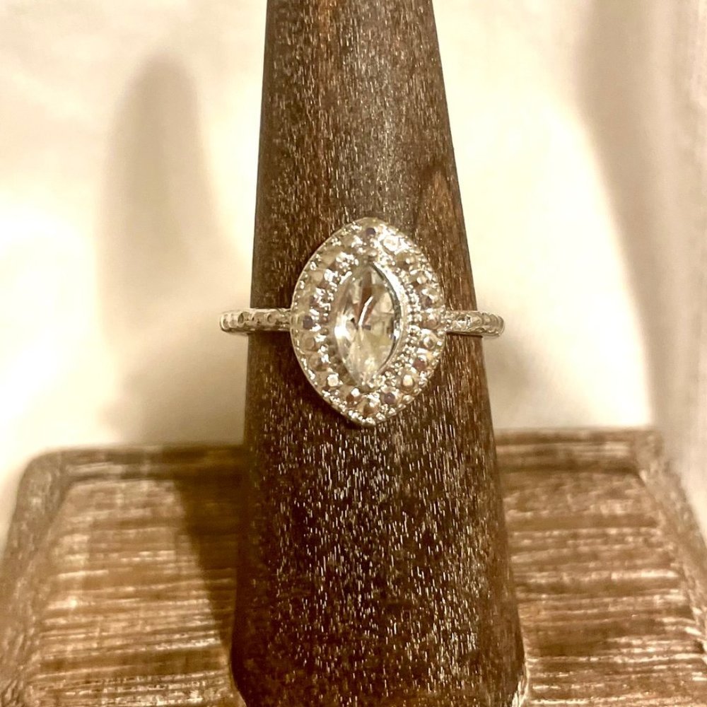 Beautiful Silvertone Macha Ring